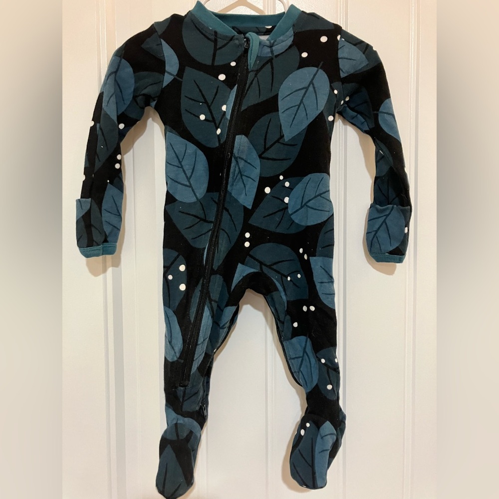 ZippyJamz 0-3 month footie sleeper